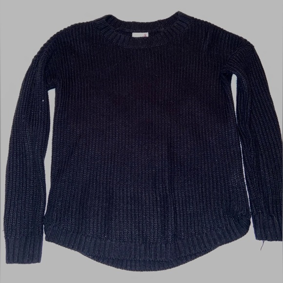 SO Sweaters - SO black knit sweater